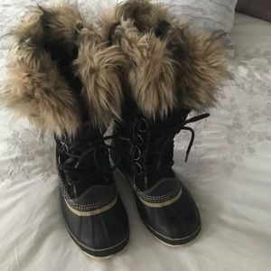 Joan of Arctic Sorel winter boots